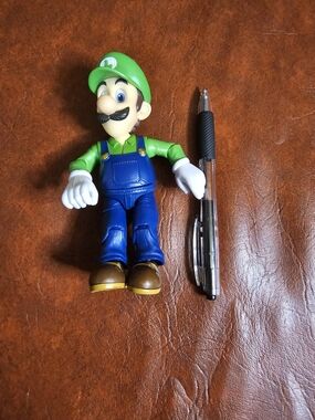 Nintendo The Super Mario Bros.Movie Luigi Figure Size 5.5 Flexible
Joints